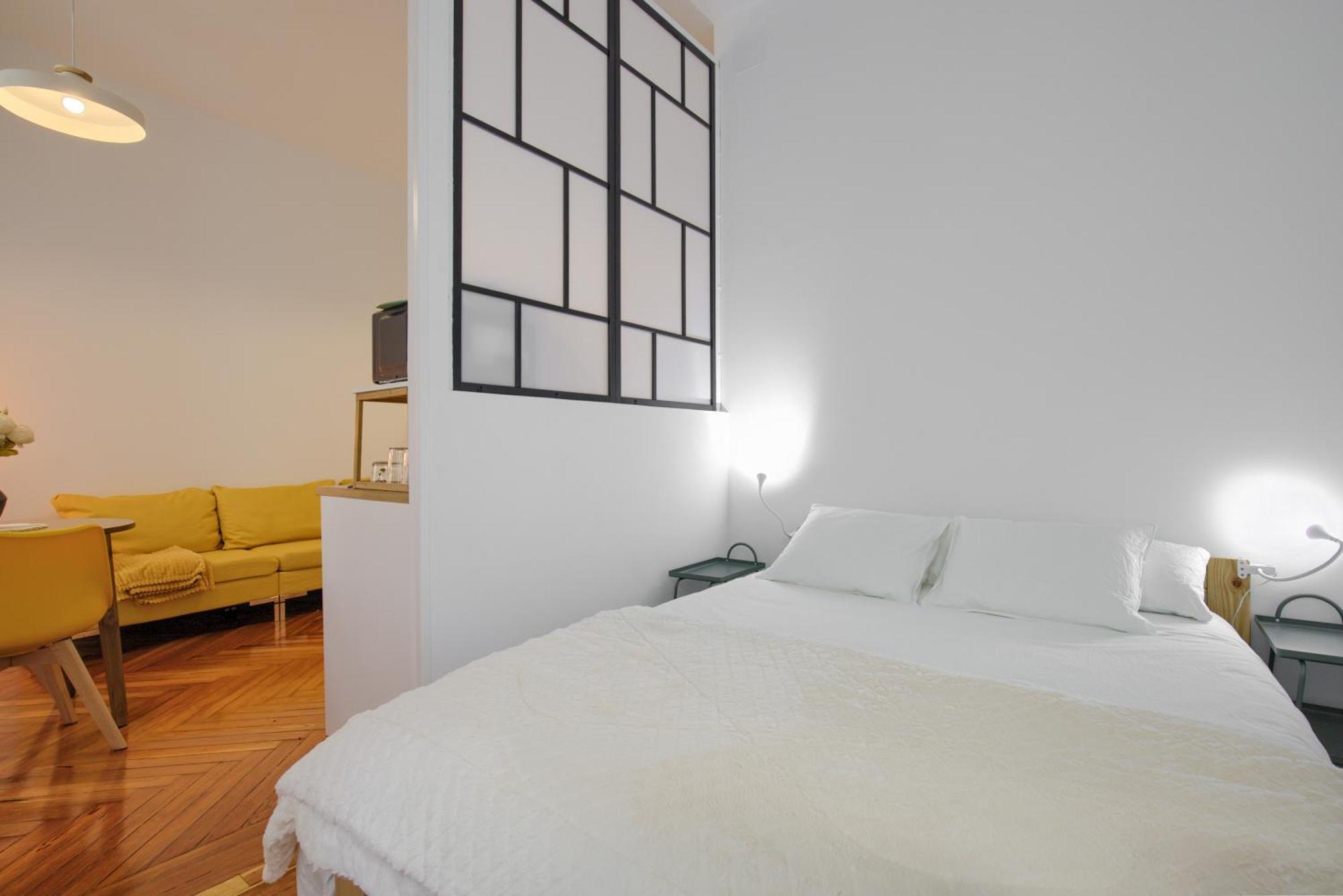 Mezzanine Orange Apartment Madrid Room photo