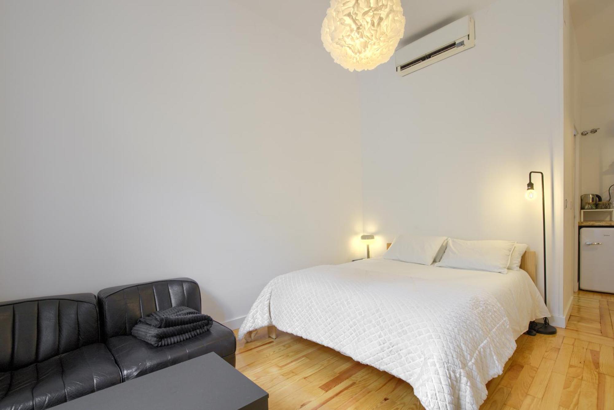Mezzanine Orange Apartment Madrid Room photo