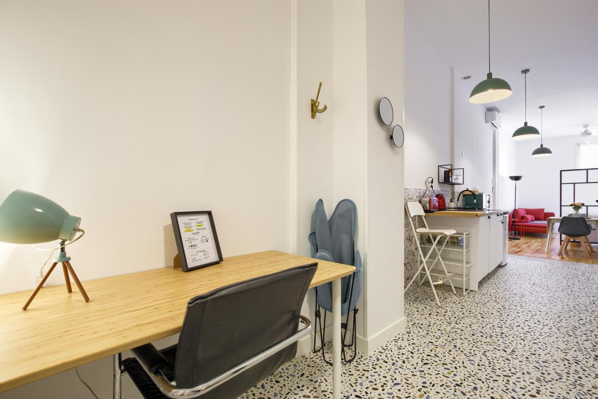 Mezzanine Orange Apartment Madrid Room photo